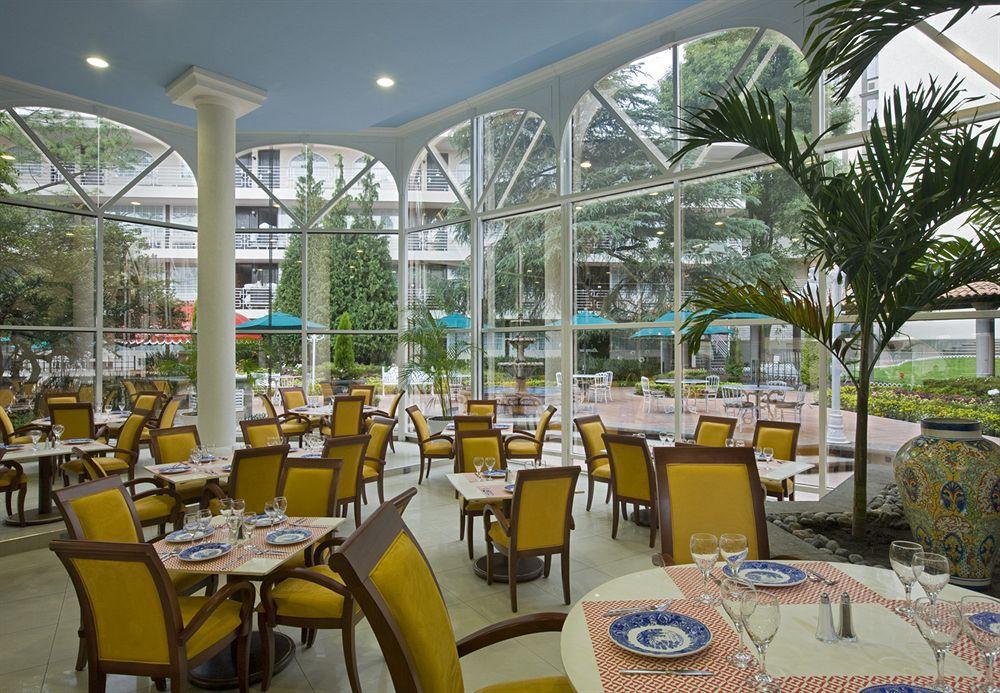 Krystal Satelite Maria Barbara Hotel Tlalnepantla  Restaurant billede